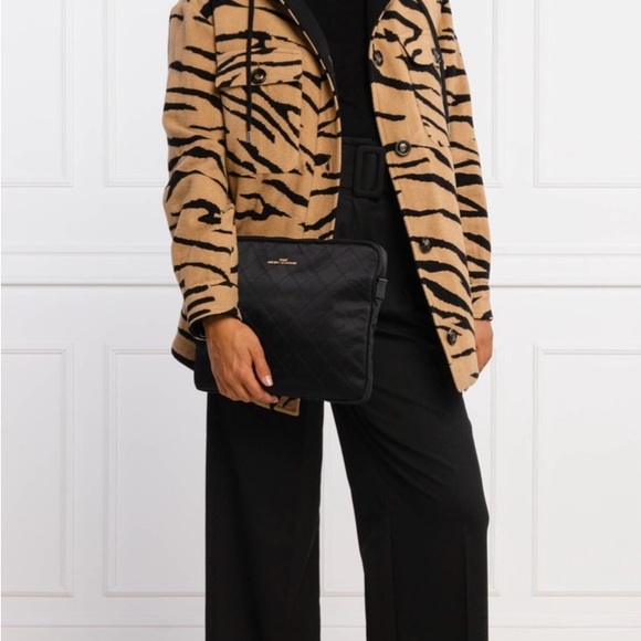 Marc Jacobs Black Quilted Laptop case The Beauty Pouch - Picture 4 of 6